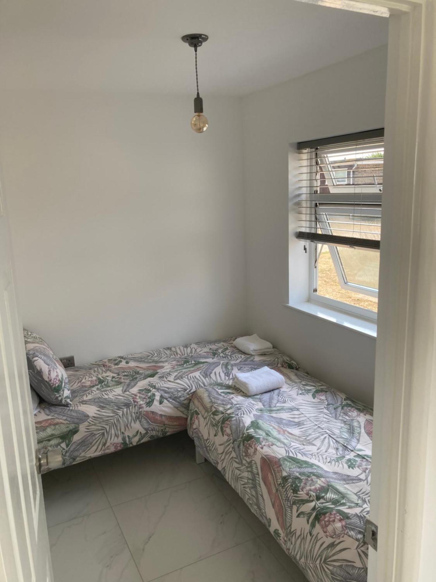 2 Bed Chalet Romney Sands Greatstone Esterno foto