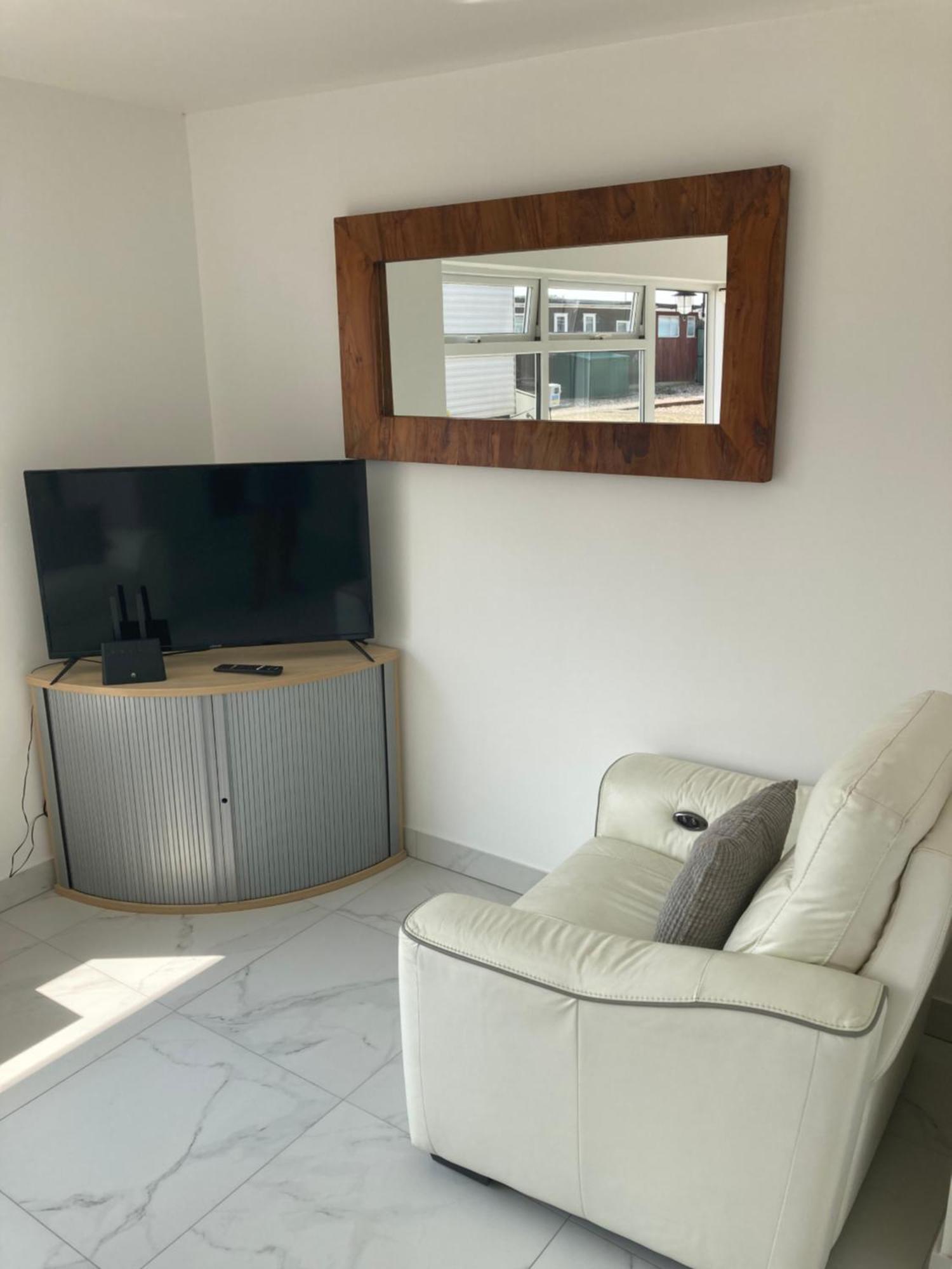 2 Bed Chalet Romney Sands Greatstone Esterno foto